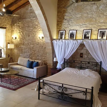 παγκράτιος σουίτα-pagkratios Holiday home *
