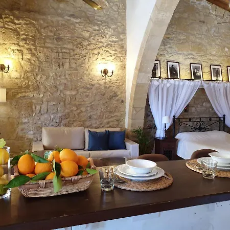 Holiday home παγκράτιος σουίτα-pagkratios *